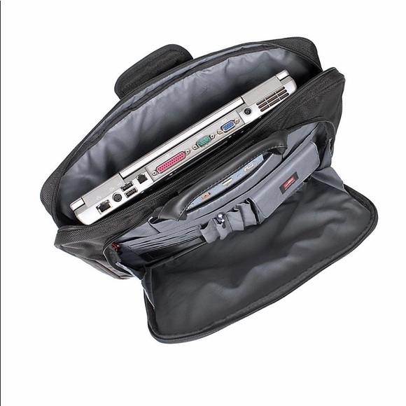 Mancini Slim Biztech RFID-Secure Briefcase - Picture 2 of 3